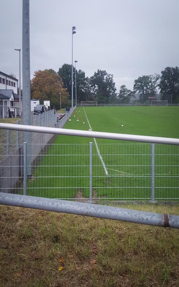 Sportplatz an der Schule - Ruppach-Goldhausen