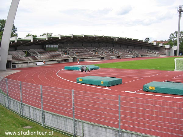 Rudolf-Tonn-Stadion - Schwechat