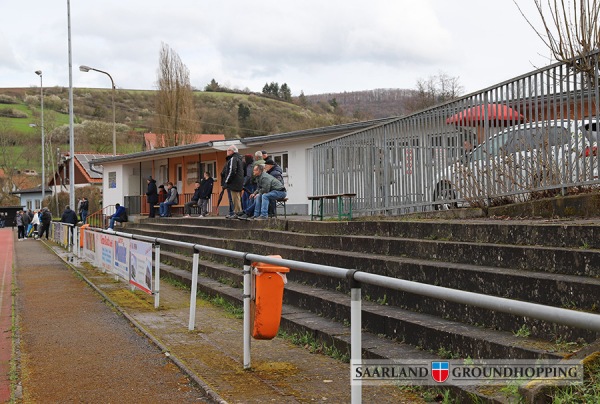 Sportzentrum am Königsberg - Wolfstein/Königsland