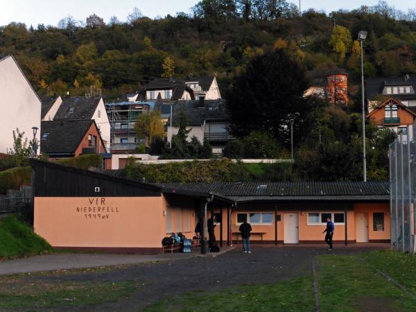 Sportplatz In den Wingertsgärten - Niederfell