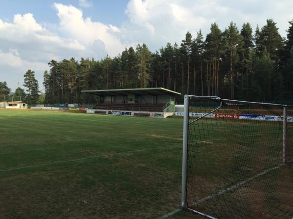 Michael-Höhbauer-Stadion - Luhe-Wildenau