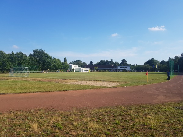 Lufthansa-Sportplatz - Hamburg-Groß Borstel