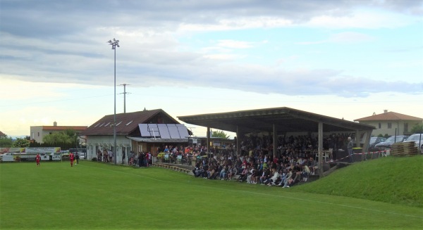 Roitham Stadion - Roitham
