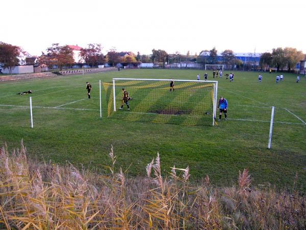 Sportplatz am Bahnhof - Teutschenthal-Teutschenthal Bahnhof