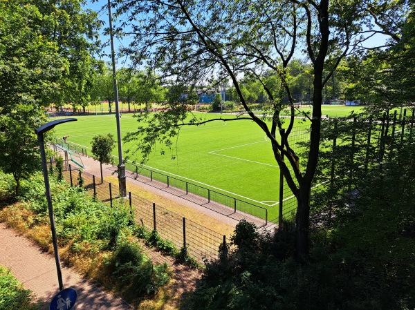 Sportpark Niederheid Platz 3 - Düsseldorf-Holthausen
