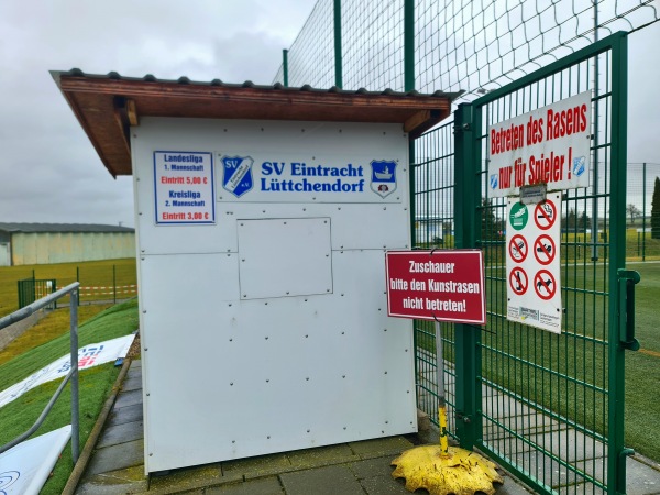 Sportplatz an der B80 2 - Seegebiet Mansfelder Land-Lüttchendorf