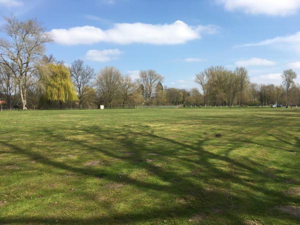 Sportplatz Bernhardswiese - Hannover-Döhren