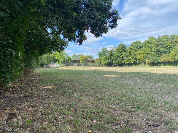 Städtischer Sportplatz Reutersbrunnenstraße - Nürnberg-Bärenschanze