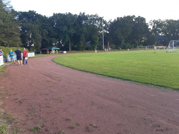 Sportplatz an Minchen Kroog - Rastede-Lehmden