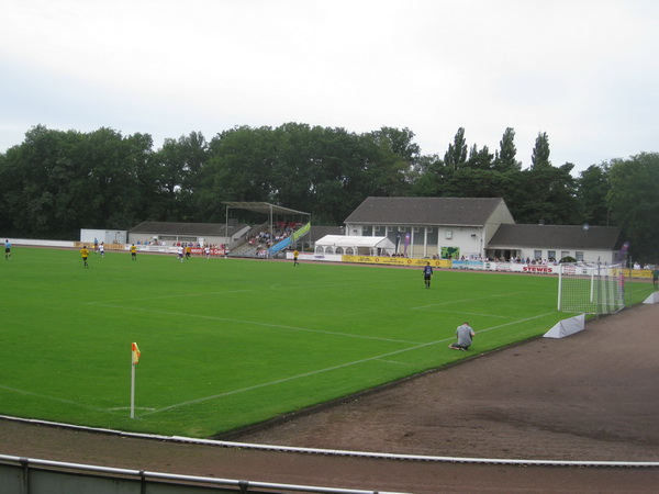 Sportzentrum Hiesfeld / Stadion Am Freibad  - Dinslaken-Hiesfeld