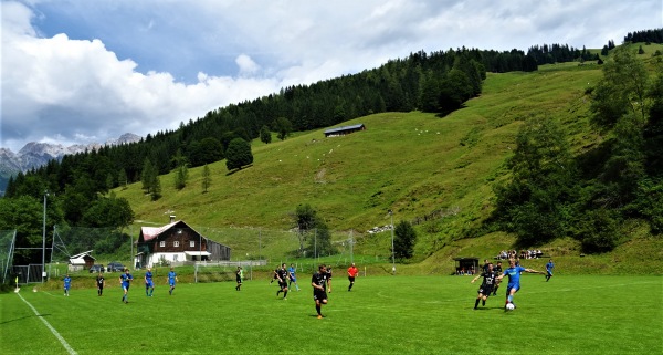 Sportplatz Dienten - Dienten