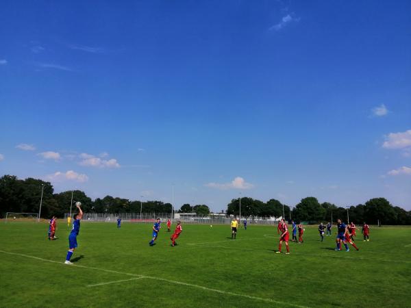 Bezirkssportanlage Kuhhirten Platz 6 - Bremen-Buntentor