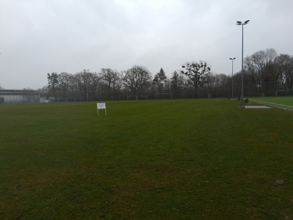 Bezirkssportanlage Surheimer Weg Platz 3 - München-Sendling