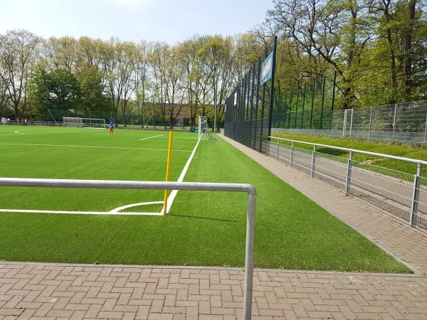 Universitätssportplatz 2 - Köln