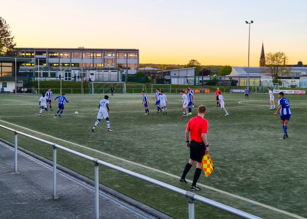 Stadion an der Theodor-Heuss-Schule Nebenplatz - Wirges
