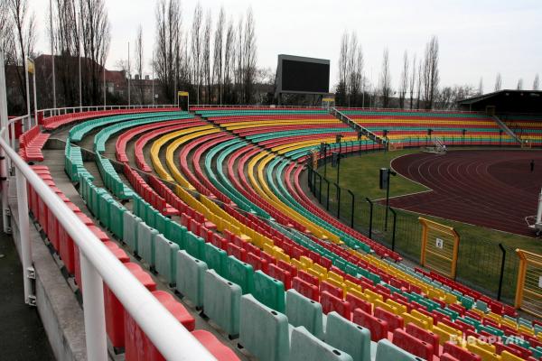 Friedrich-Ludwig-Jahn-Sportpark - Berlin-Prenzlauer Berg