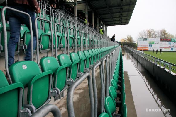 Häcker Wiehenstadion - Rödinghausen-Schwenningdorf