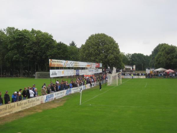 Südstadion im Sportzentrum Am Hegelsberg - Griesheim