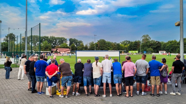 Sportanlage an der Petersberghalle - Gau-Odernheim