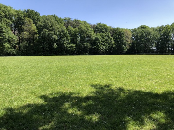 Sportplatz Zu den Eichen - Hofheim/Taunus-Langenhain