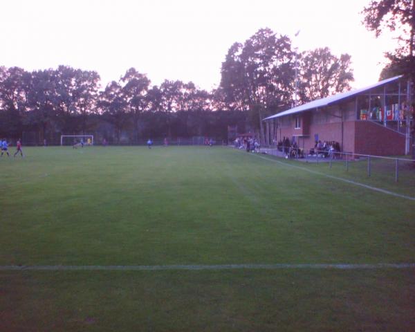 Stadion Biener Busch B-Platz - Lingen/Ems-Holthausen-Biene