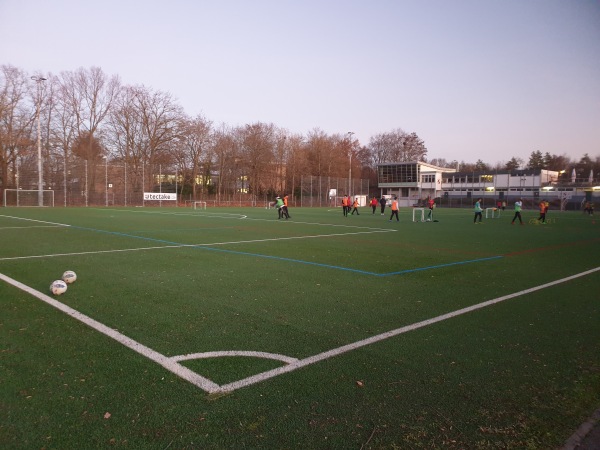 Sportanlage Fürfelder Straße Platz 2 - Stuttgart-Rot