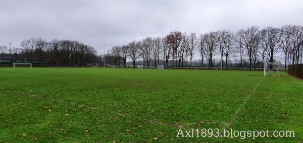 Sportpark Achter 't Hof veld 2 - Halderberge-Hoeven