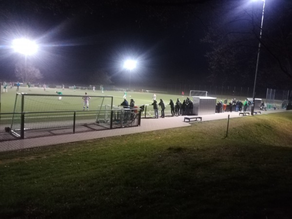 von-Waldthausen-Stadion Nebenplatz 2 - Neuss-Norf