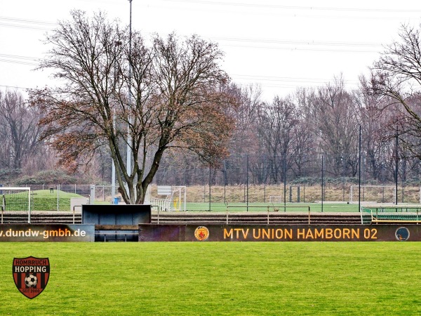 Autoteile Petras Arena Warbruckstraße - Duisburg-Marxloh