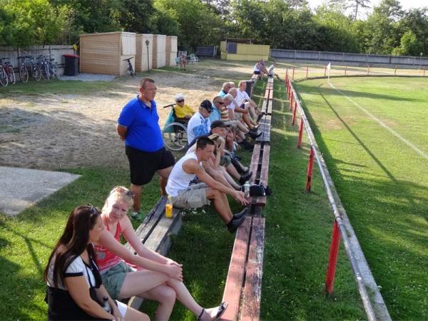 Sportplatz Strasshof - Strasshof an der Nordbahn