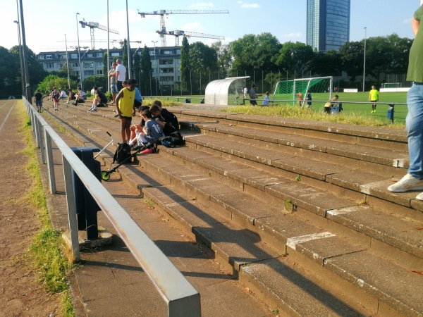 Bezirkssportanlage Windscheidstraße - Düsseldorf-Düsseltal