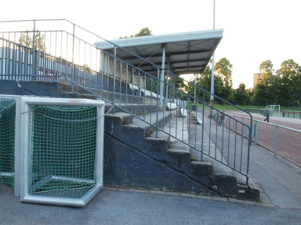 Manfred-Scheiff-Stadion der Bezirkssportanlage Am Krausen Bäumchen - Essen/Ruhr-Bergerhausen