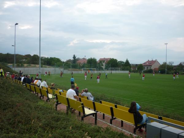 Fotbalové hřiště SK Olympie Dolní Břežany - Dolní Břežany