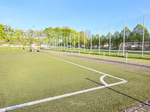 Lossetalstadion Nebenplatz 1 - Kaufungen-Oberkaufungen
