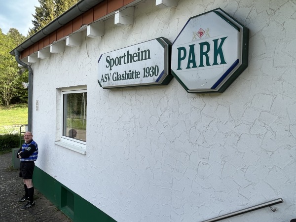 Waldstadion - Lemberg-Glashütte