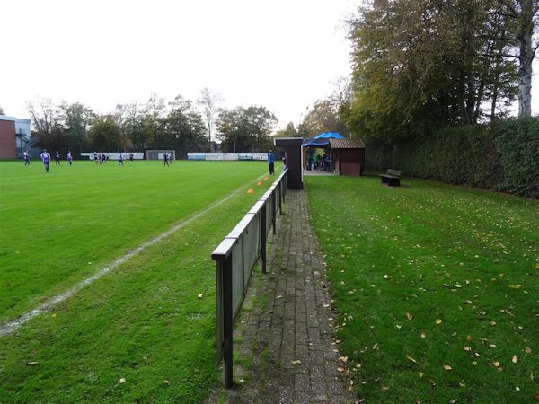 Sportplatz an der Grundschule - Oldenburg (Oldenburg)-Ofenerdiek