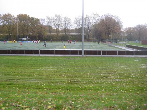 Edmund-Plambeck-Stadion Nebenplatz 1 - Norderstedt-Garstedt