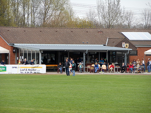 Bertram-Möthrath-Stadion - Düren-Arnoldsweiler