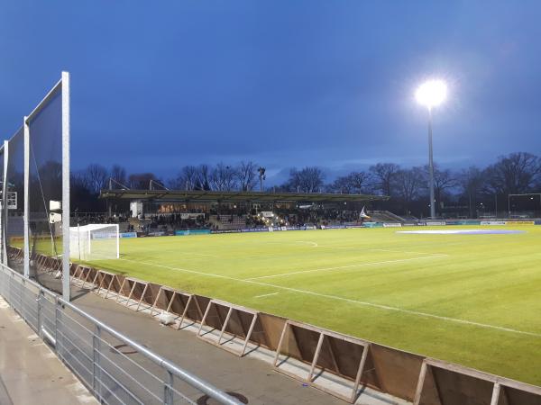 Stadion am Brentanobad - Frankfurt/Main-Rödelheim