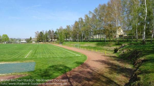 Walter-Reichert-Stadion - Niederwiesa/Sachsen