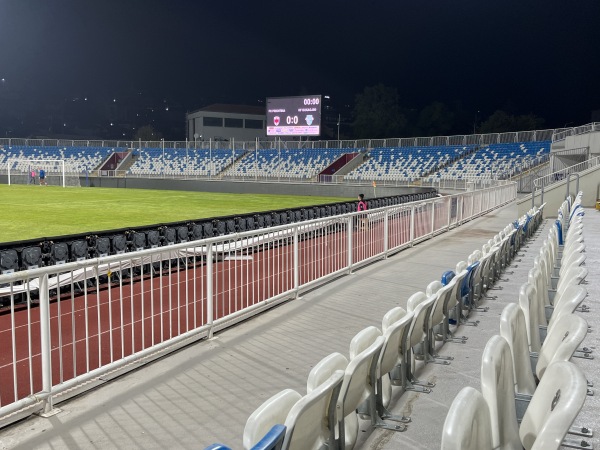 Stadiumi Fadil Vokrri - Prishtinë (Pristina)