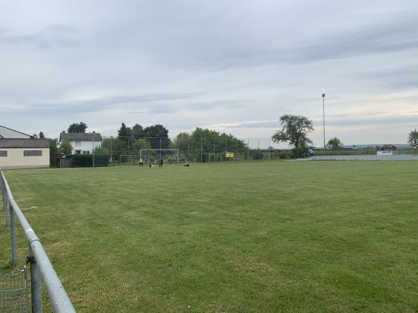 Sportplatz an der Volkshalle - Hungen-Utphe