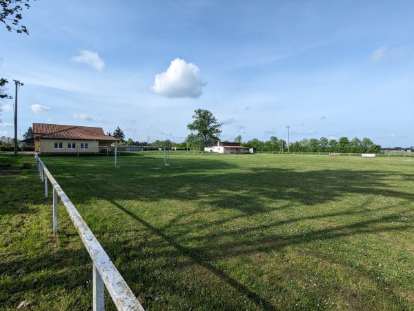 Sportplatz Rotdornstraße - Fehrbellin-Karwesee