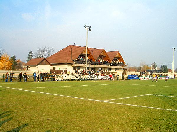 Szabadság utcai Stadion - Bõcs