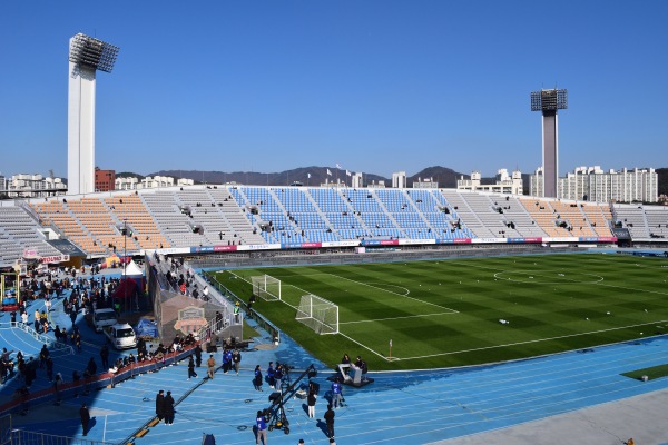 Suwon Stadium - Suwon