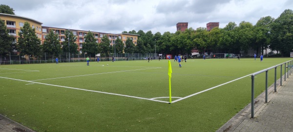 Karl-Möller-Sportplatz 2 - Hamburg-Altona