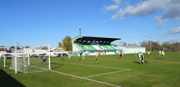 Futbalový štadión SC Veľké Dvorníky - Veľké Dvorníky