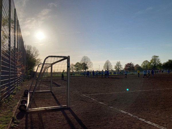 Sportplatz Arp-Schnitger-Stieg - Hamburg-Neuenfelde