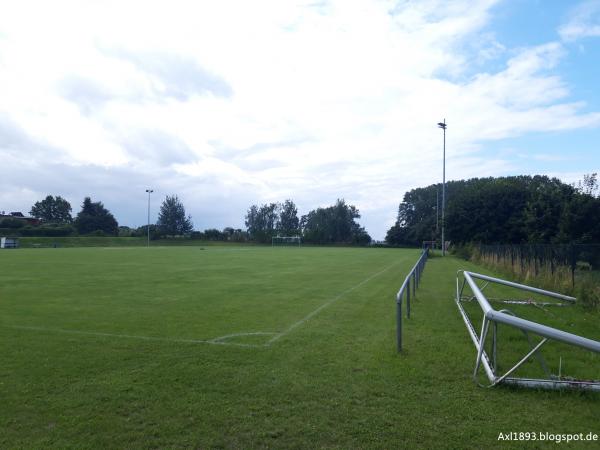 Sportplatz am See - Kummerow am See