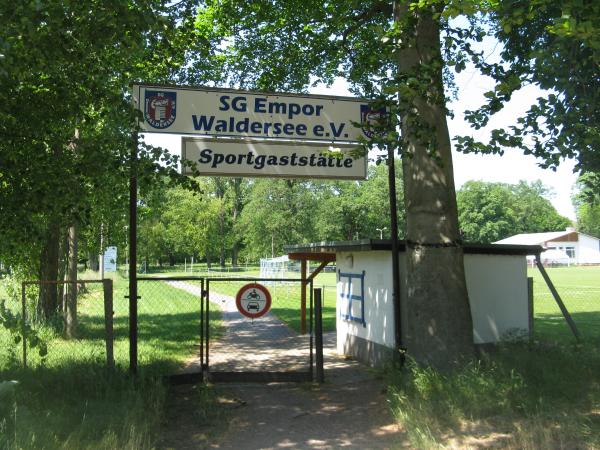 Sportanlage Am Luisium - Dessau-Roßlau-Waldersee